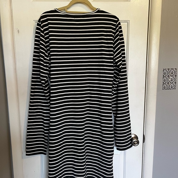 Striped Long Sleeve Dress - Picture 2 of 4
